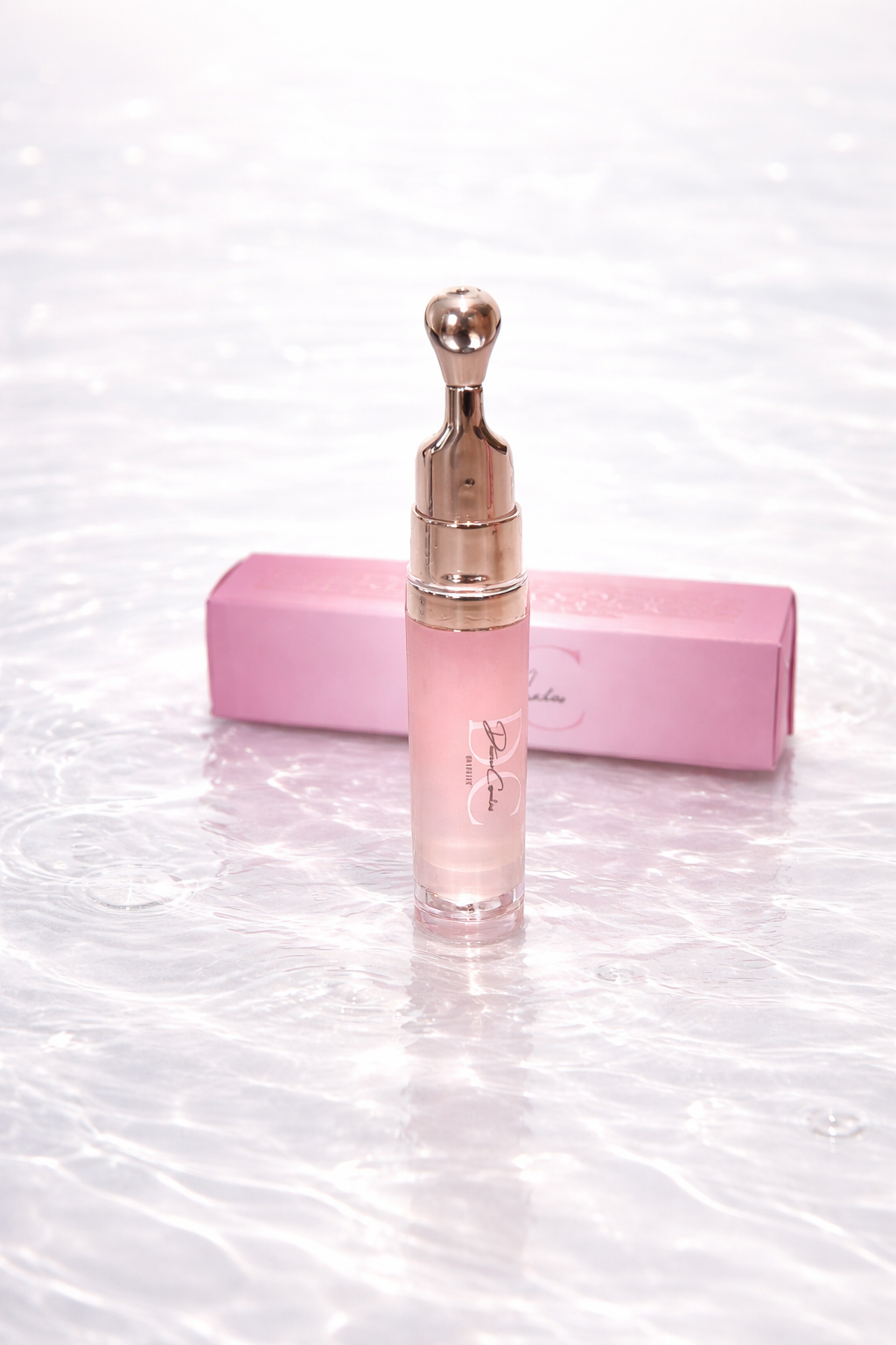 “Lip oil/plumper”